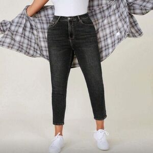 SHEIN Curve Dark Wash Ankle Jeans (0XL)